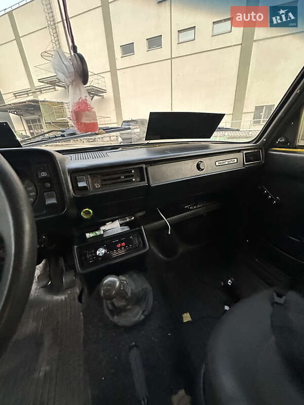 Седан ВАЗ / Lada 2105 1983 в Києві