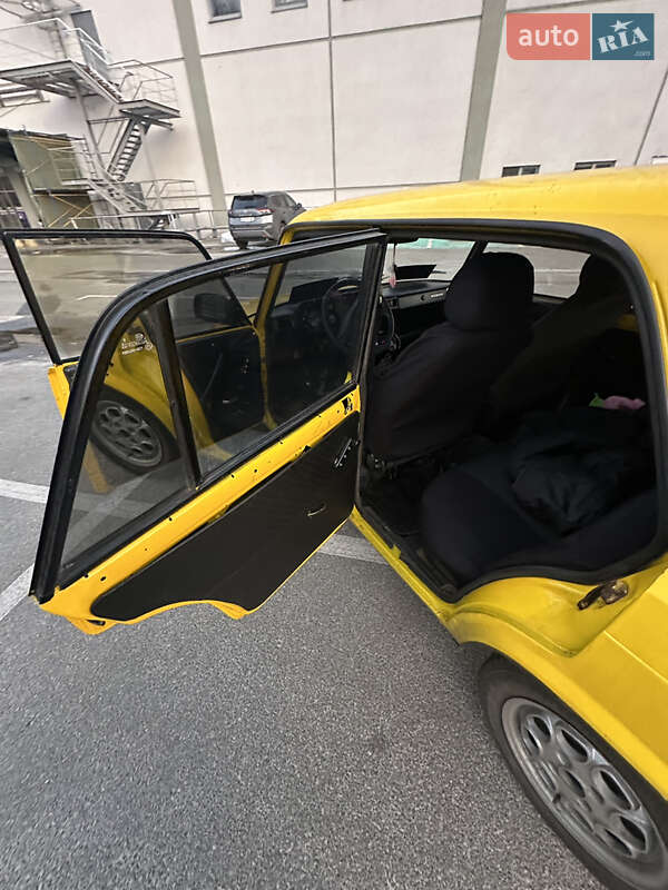 Седан ВАЗ / Lada 2105 1983 в Києві