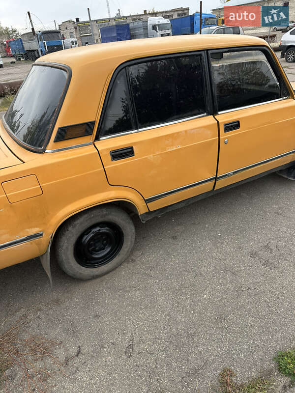 Седан ВАЗ / Lada 2105 1990 в Софиевке