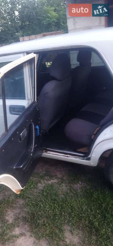 Седан ВАЗ / Lada 2105 1986 в Чернігові фото 5 Седан ВАЗ / Lada 2105 1986 в Чернігові