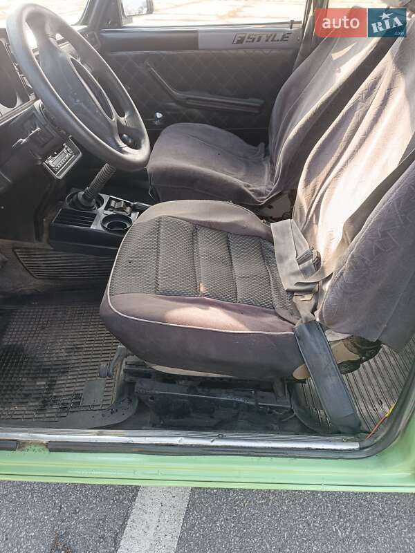 Седан ВАЗ / Lada 2105 1985 в Козельщине