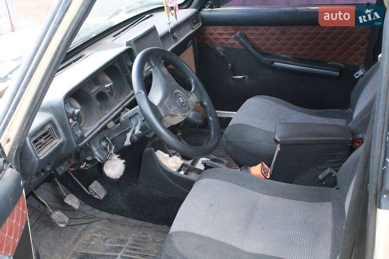 Седан ВАЗ / Lada 2105 1982 в Томаківці