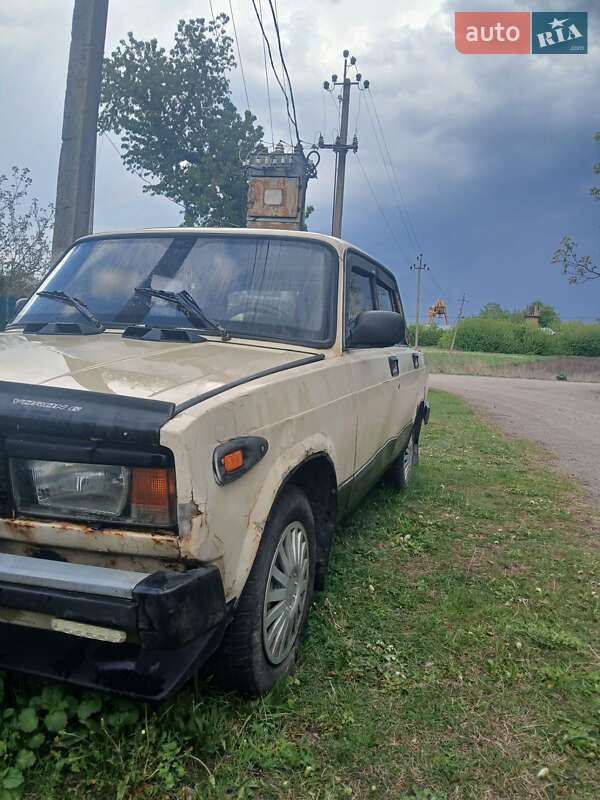 Седан ВАЗ / Lada 2105 1986 в Калинівці