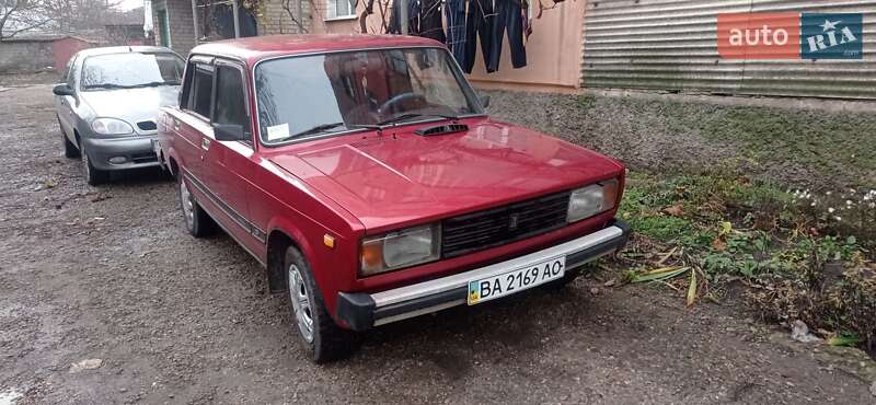 Седан ВАЗ / Lada 2105 1990 в Новоукраинке