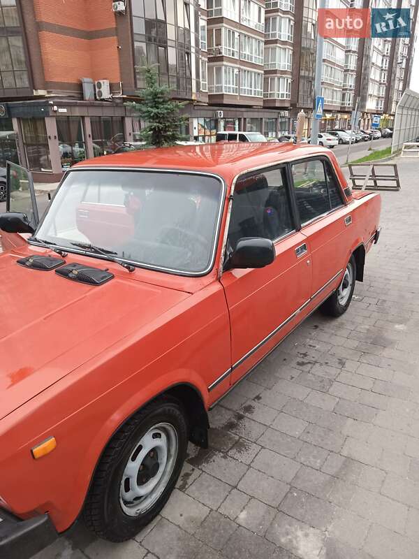 Седан ВАЗ / Lada 2105 1984 в Львові