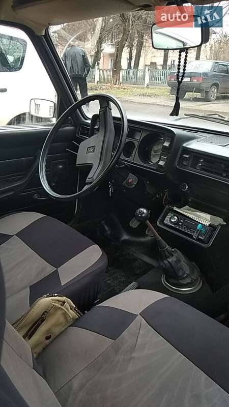 Седан ВАЗ / Lada 2105 1996 в Кролевце