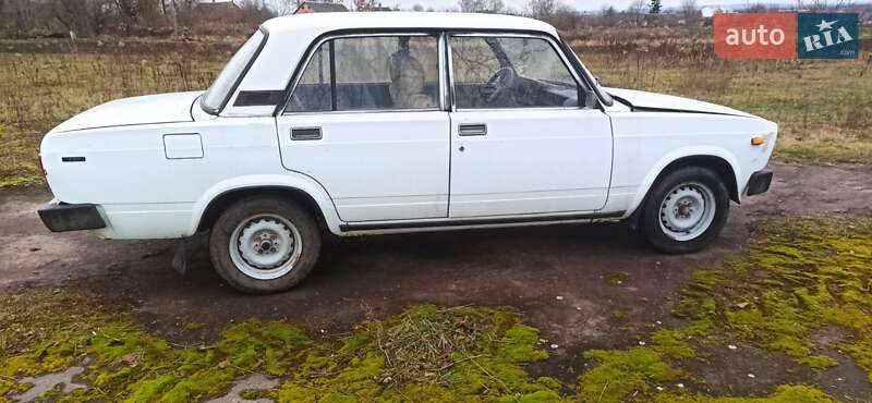 Седан ВАЗ / Lada 2105 1999 в Здолбунове
