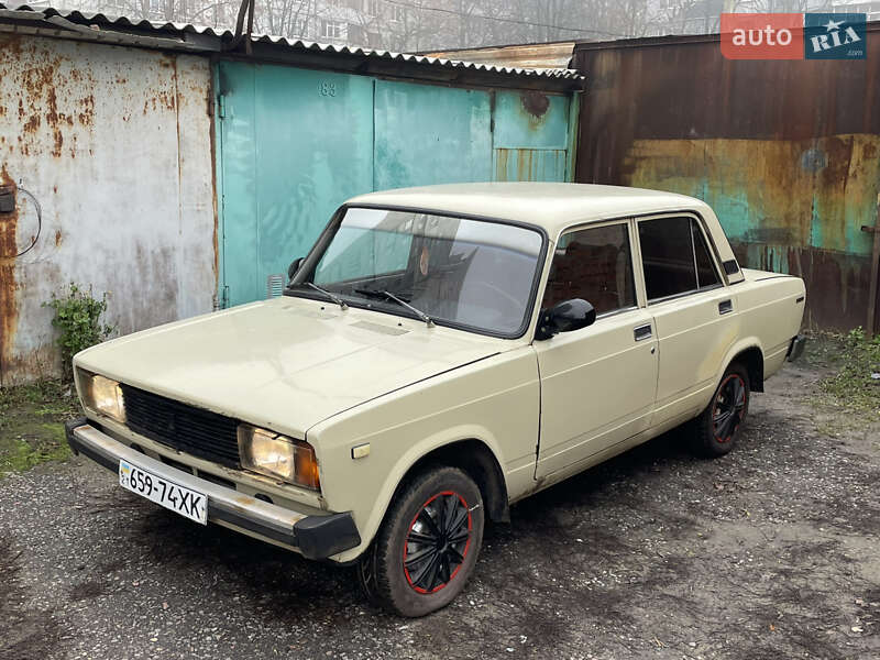 Седан ВАЗ / Lada 2105 1983 в Харкові