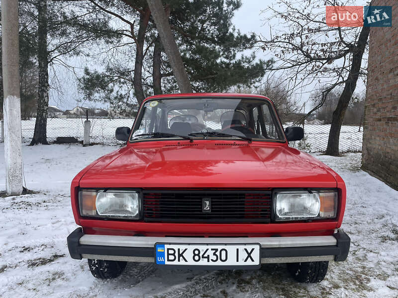 Седан ВАЗ / Lada 2105 1989 в Ровно фото 3 Седан ВАЗ / Lada 2105 1989 в Ровно