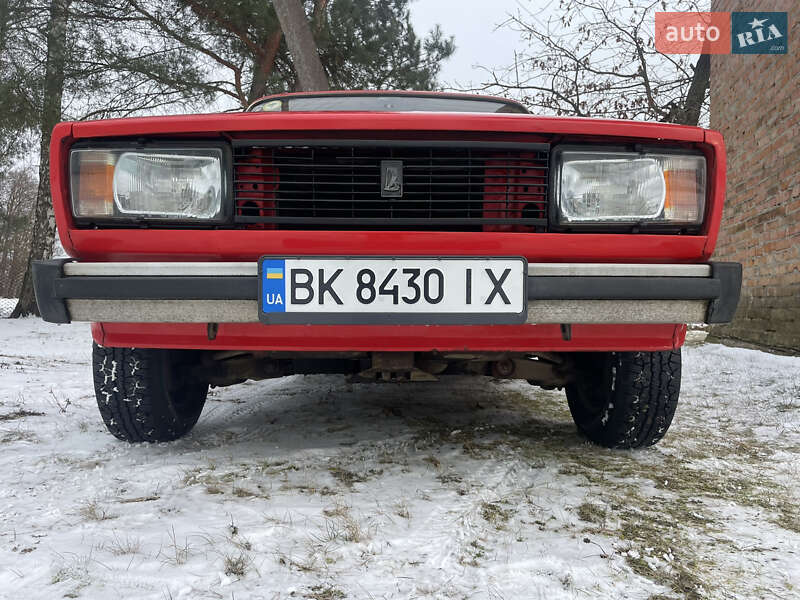 Седан ВАЗ / Lada 2105 1989 в Ровно фото 5 Седан ВАЗ / Lada 2105 1989 в Ровно