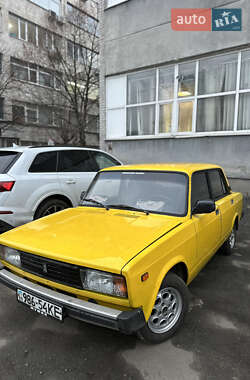 Седан ВАЗ 2105 1983 в Києві