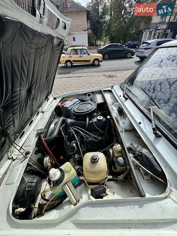 Седан ВАЗ / Lada 2105 1990 в Кривом Роге