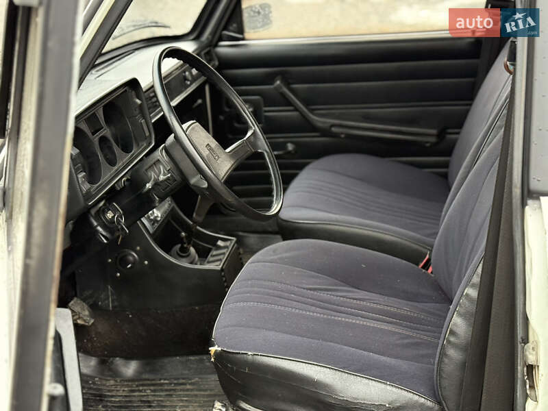 Седан ВАЗ / Lada 2105 1996 в Чернівцях фото 14 Седан ВАЗ / Lada 2105 1996 в Чернівцях