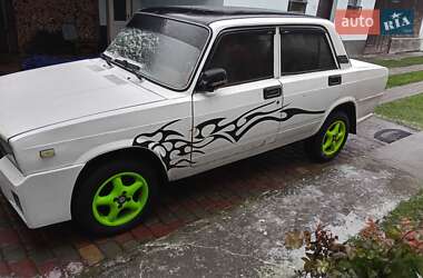 Седан ВАЗ / Lada 2105 1979 в Золочеві