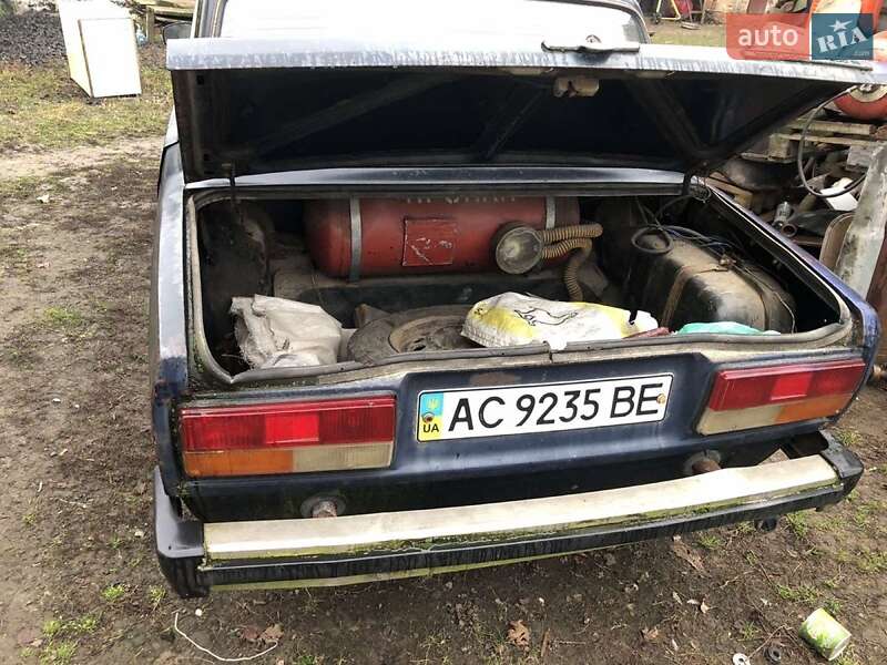 Седан ВАЗ / Lada 2105 1987 в Луцке
