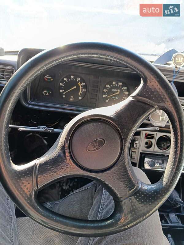 Седан ВАЗ / Lada 2105 1983 в Мерефа фото 15 Седан ВАЗ / Lada 2105 1983 в Мерефа