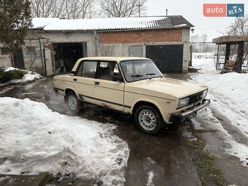 Седан ВАЗ / Lada 2105 1986 в Брусилове