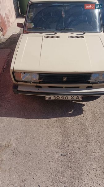 Седан ВАЗ / Lada 2105 1990 в Харькове