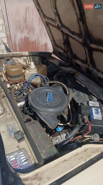 Седан ВАЗ / Lada 2105 1990 в Харькове