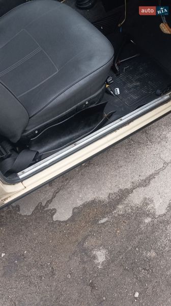 Седан ВАЗ / Lada 2105 1990 в Харькове