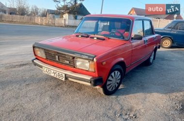 Седан ВАЗ 2105 1990 в Звягеле