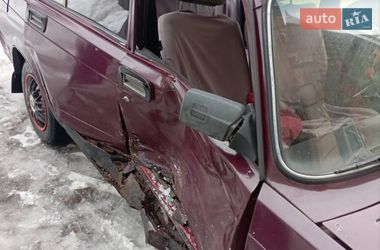 Седан ВАЗ / Lada 2105 1990 в Ровно