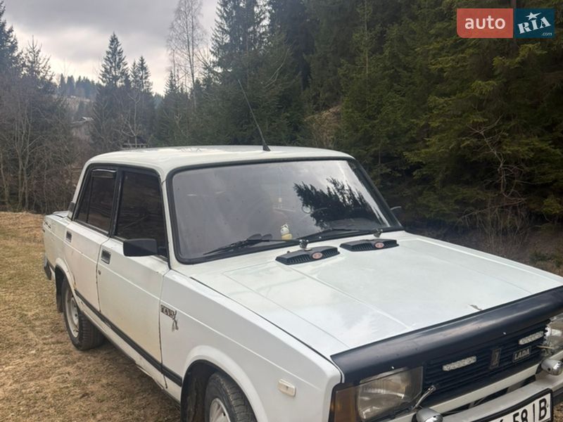 Седан ВАЗ / Lada 2105 1992 в Верховине