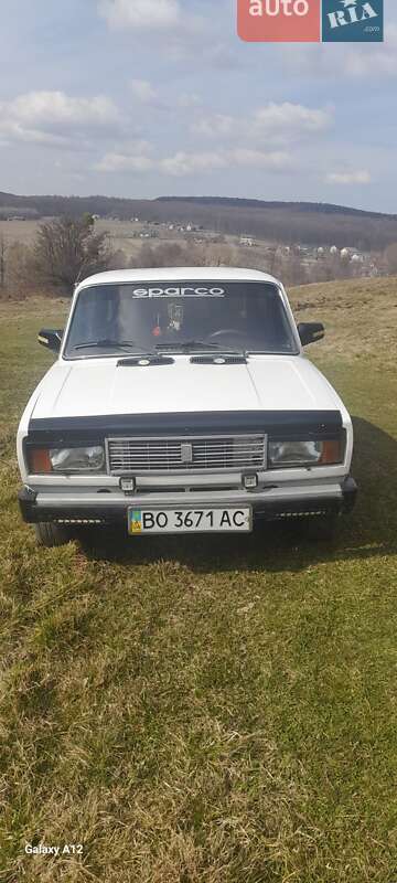 Седан ВАЗ / Lada 2105 1985 в Чернівцях