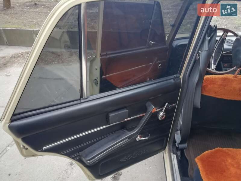 Седан ВАЗ / Lada 2106 1985 в Киеве