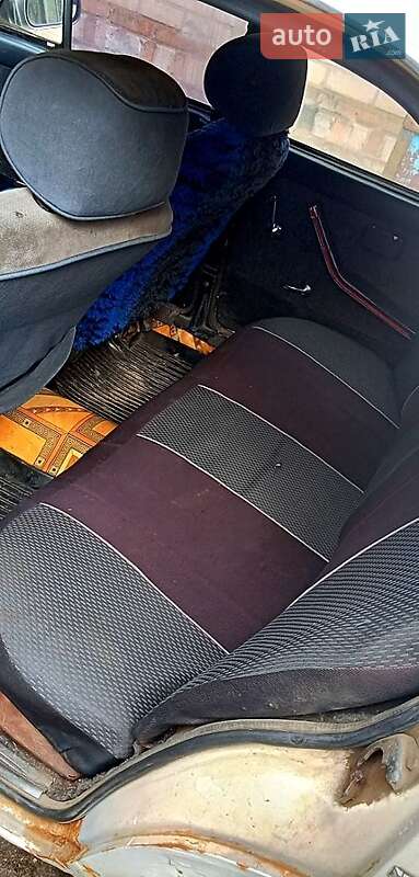 Седан ВАЗ / Lada 2106 1988 в Софіївці фото 4 Седан ВАЗ / Lada 2106 1988 в Софіївці