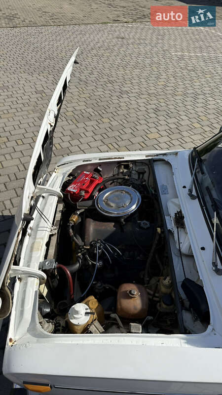 Седан ВАЗ / Lada 2106 1985 в Черновцах