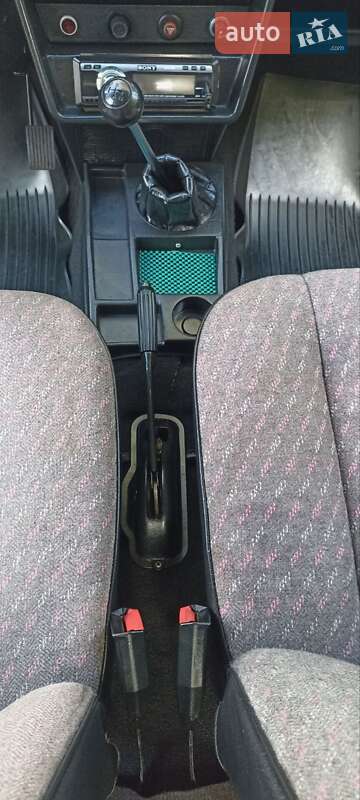 Седан ВАЗ / Lada 2106 1998 в Ямполе