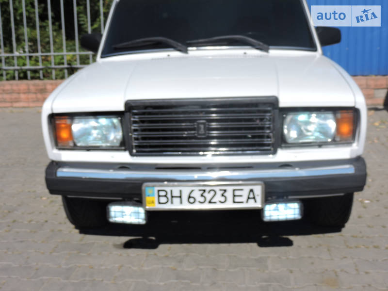 Седан ВАЗ / Lada 2107 2004 в Одессе