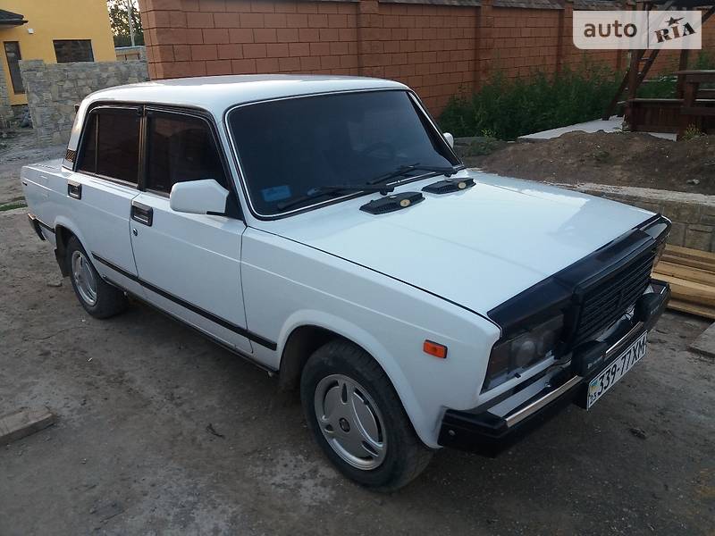 Седан ВАЗ / Lada 2107 1992 в Каменец-Подольском