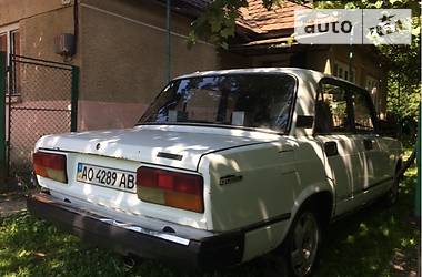 Седан ВАЗ / Lada 2107 1988 в Сваляве