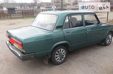 Седан ВАЗ / Lada 2107 2007 в Краснограде