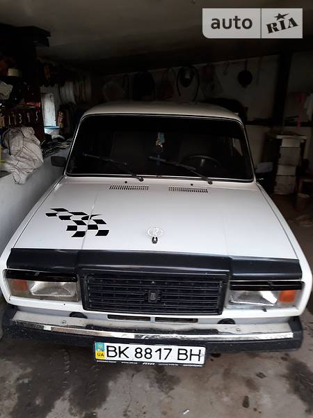 Седан ВАЗ / Lada 2107 2004 в Кам'янець-Подільському