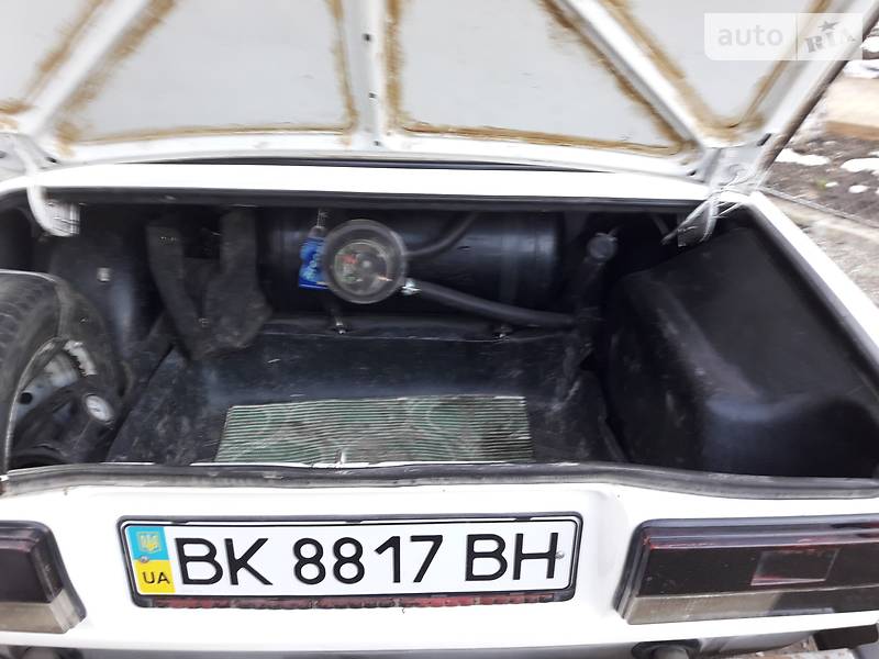 Седан ВАЗ / Lada 2107 2004 в Кам'янець-Подільському