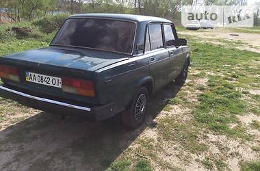 Седан ВАЗ / Lada 2107 2004 в Киеве