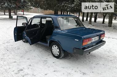 Седан ВАЗ / Lada 2107 2002 в Рівному