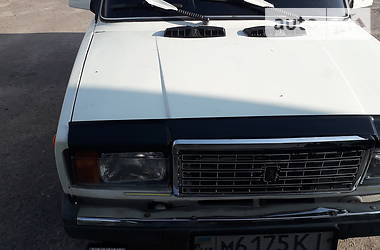 Седан ВАЗ / Lada 2107 1988 в Киеве