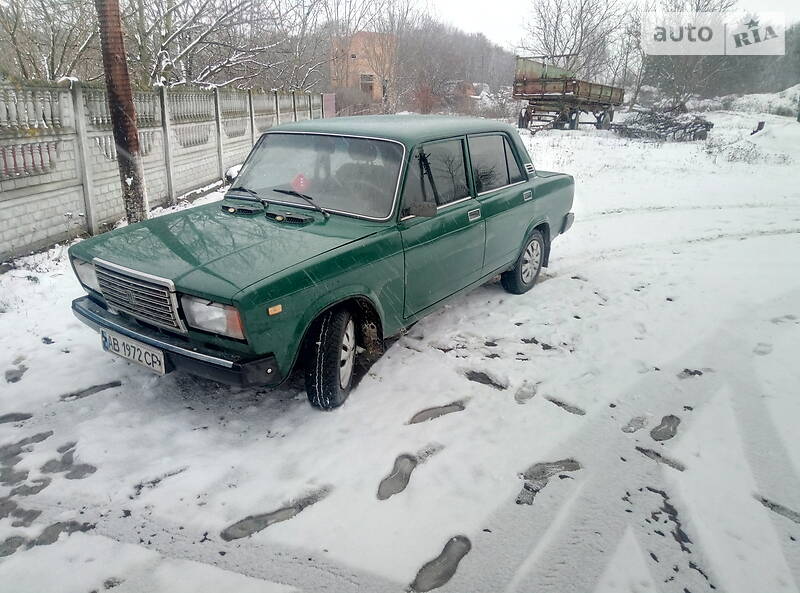 Седан ВАЗ / Lada 2107 2005 в Немирове