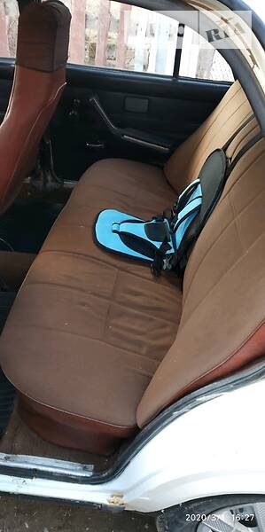 Седан ВАЗ / Lada 2107 1986 в Чернівцях