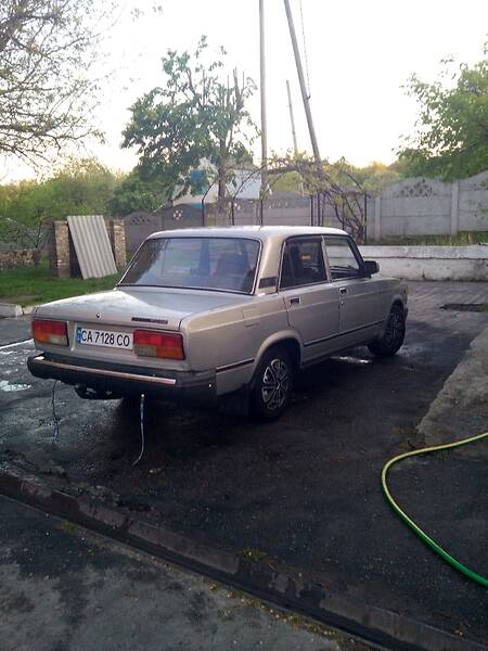 Седан ВАЗ / Lada 2107 2007 в Чигирине