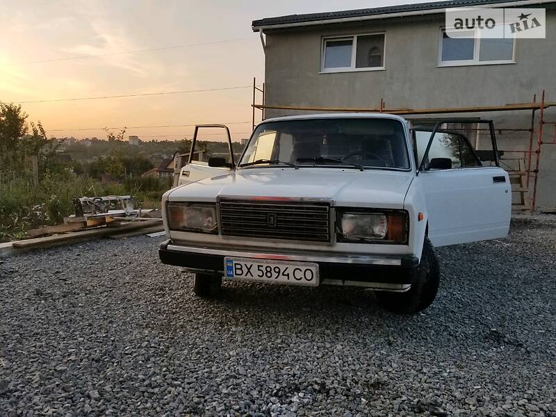 Седан ВАЗ / Lada 2107 1991 в Хмельницькому