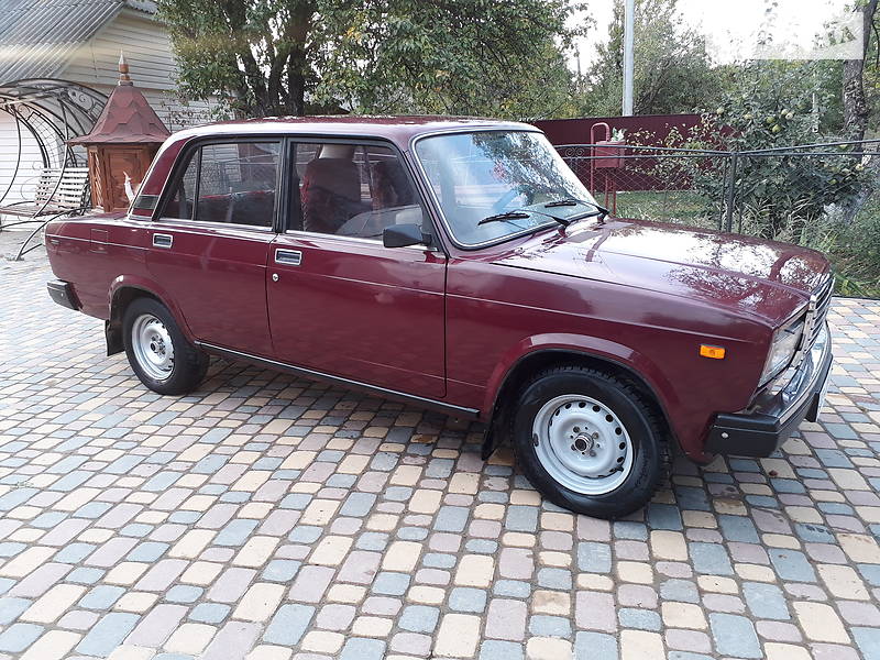 Седан ВАЗ / Lada 2107 2003 в Богородчанах