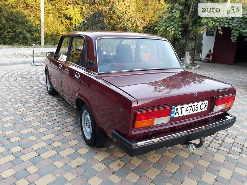 Седан ВАЗ / Lada 2107 2003 в Богородчанах