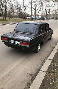 Седан ВАЗ / Lada 2107 1985 в Николаеве