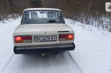 Седан ВАЗ / Lada 2107 1990 в Сокале