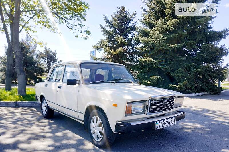 Седан ВАЗ / Lada 2107 1990 в Дніпрі